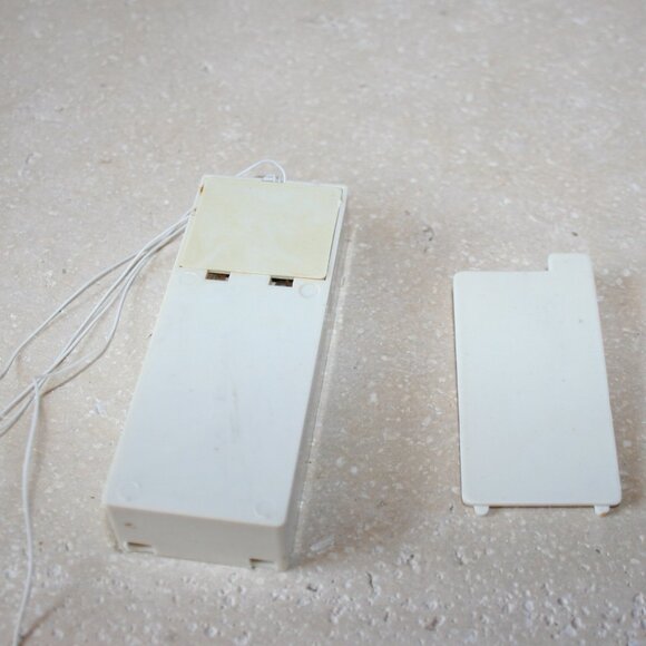 Christmas 1995 Lemax Dickensvale Porcelain Lighted House & Street Lamps - Picture 10 of 15